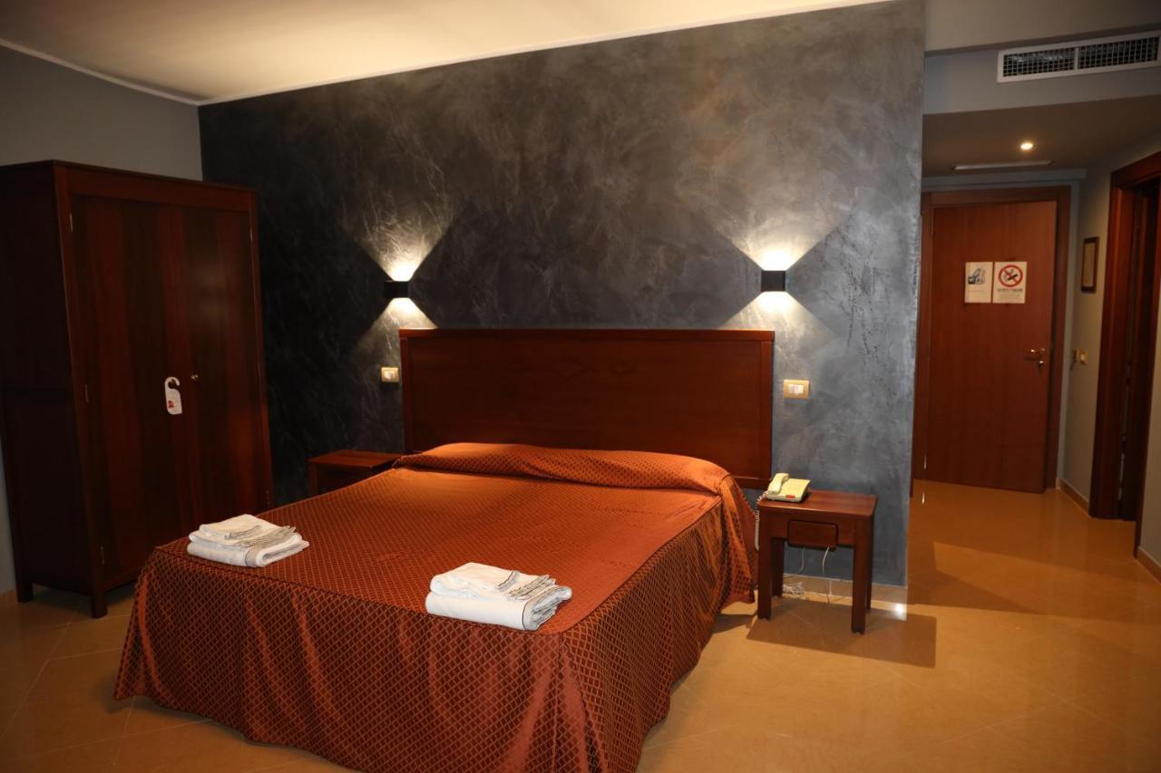Citta Della Notte Hotel Augusta Exterior foto