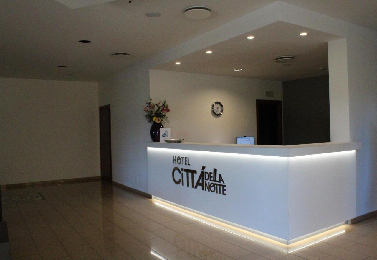 Citta Della Notte Hotel Augusta Exterior foto